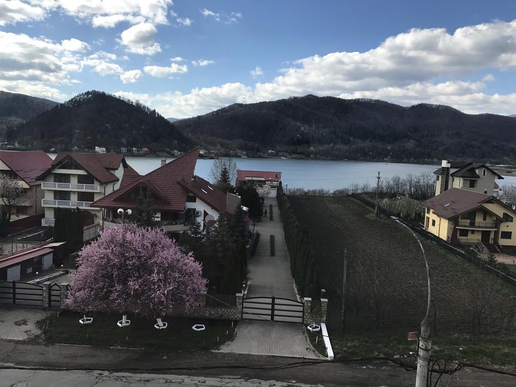 Hotel-Restaurant Ayan Piatra Neamţ エクステリア 写真